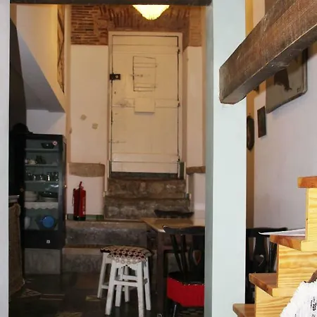 Tiles Square - Exquisite Bica Apartman *